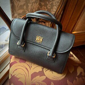 LOEWE Alamo Anagram Turn lock Handbag Shoulderbag Black Vintage Old 8x57zd